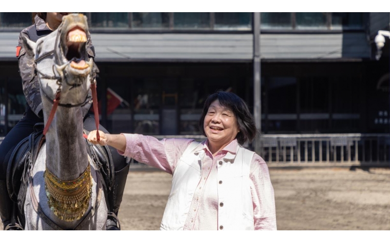 著名作家畢淑敏：新疆古生態(tài)園，值得來！